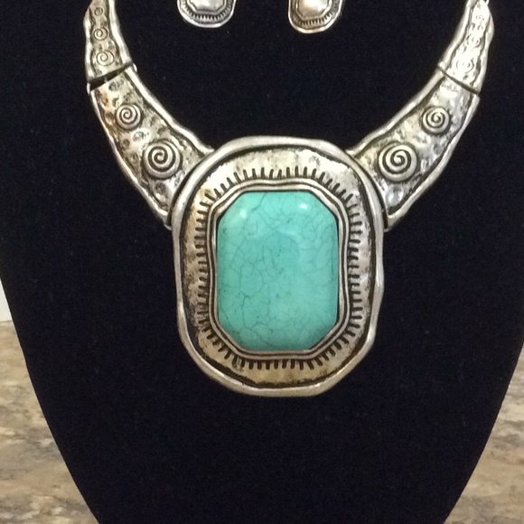 Silver Genuine Turquoise Gemstone Necklace Set - Picture 4 of 8